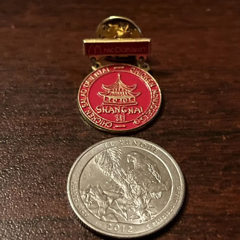McDonald’s Shanghai Chicken McNuggets‎ Salad Oriental Employee Lapel Hat Pin